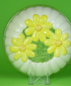 Puddingvorm met gele margrieten - wit aardewerk