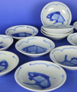 Schoteltje met koi karper blauw en wit - keramiek