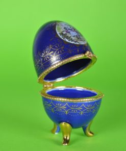 Blauw ei op drie gouden voetjes - porselein Potschappel Dresden