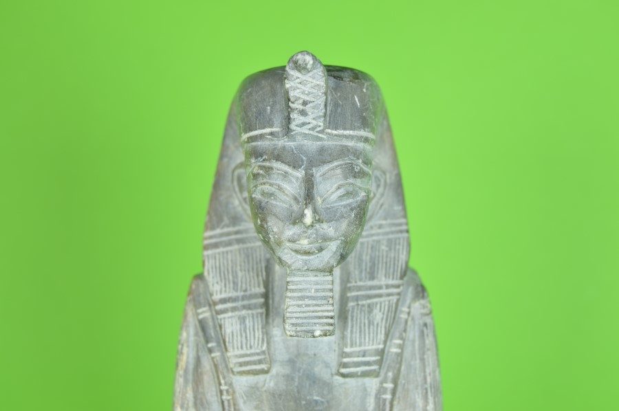 Egyptische Farao grijsgroen speksteen