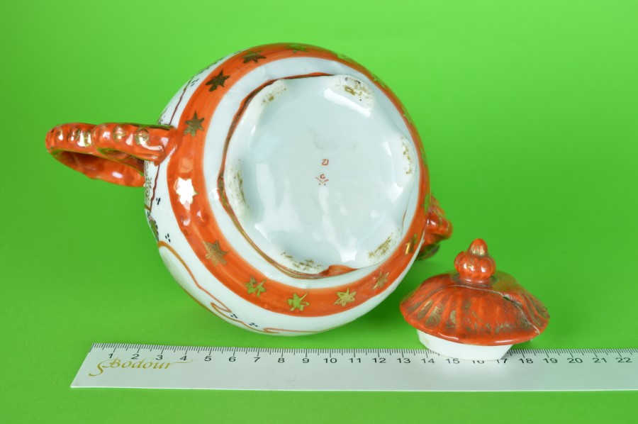 Theepot Japans Kutani -porselein