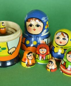 Matroesjka met 7 poppen multigekleurd