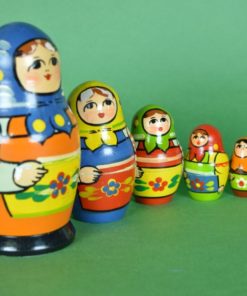 Matroesjka met 7 poppen multigekleurd