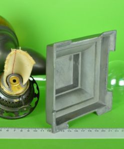 Olielamp tin en amberkleurig glas - Louis Borgsteijn