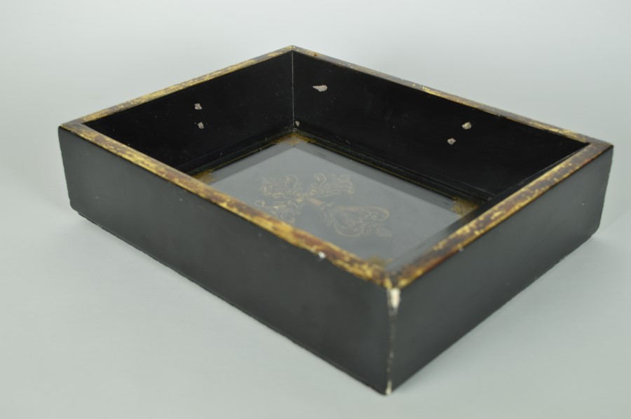 Religieus kruis barok - goud in zwarte lijst