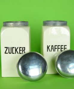 Voorraadbussen kaffee en zucker -aardewerk en chroom