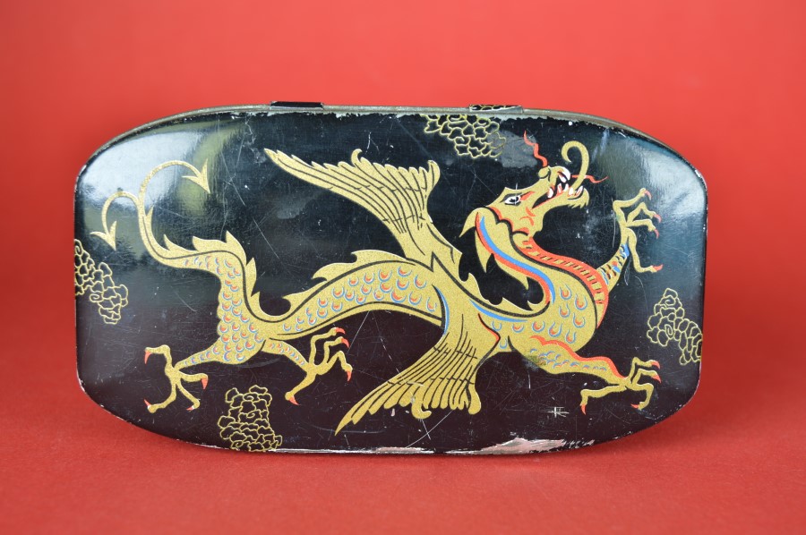 Blik met gouden draak - metaal