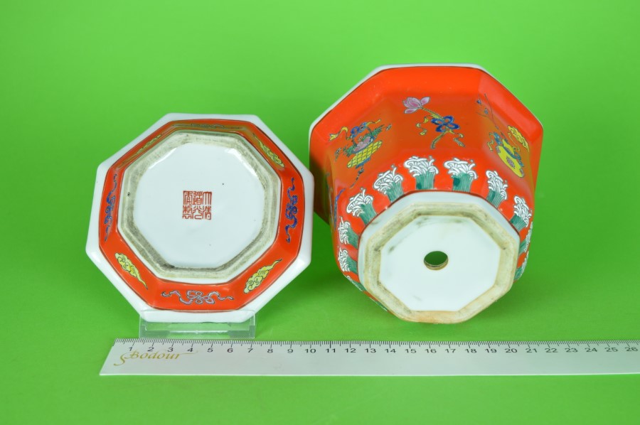 Bloempot met onderschotel achthoekig rood - Chinees keramiek