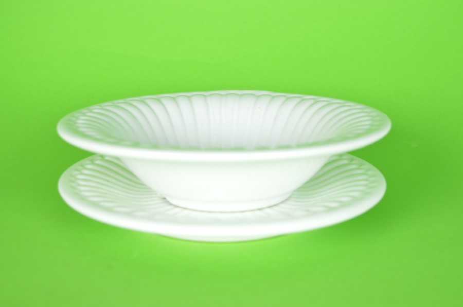 Fruittest wit met ribbeltje - aardewerk