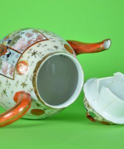 Japanse Kutani theepot met waaier en 3 Geisha's In een cartouche - keramiek