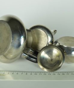 Theepot met melkkan en suikerpot - zilverkleurig metaal