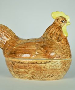 Kip op nest lichtbruin en geel- eierhouder - schaal met deksel - aardewerk