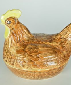 Kip op nest lichtbruin en geel- eierhouder - schaal met deksel - aardewerk