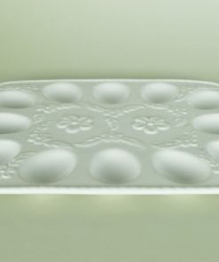 Eierbord met bloemen - wit porselein