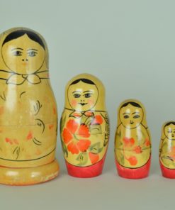 Russische Matroesjka met 4 kleinere poppen - Vintage