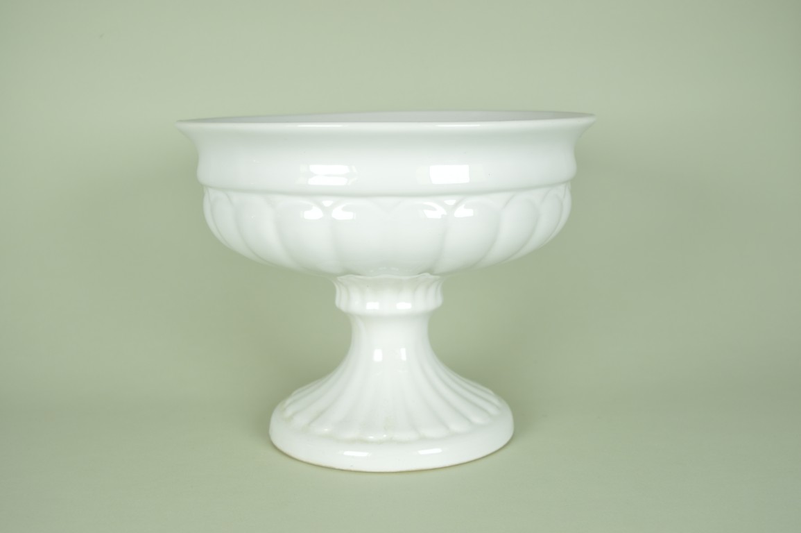Schaal op voet nr. 231, Delfts wit Porcelyte