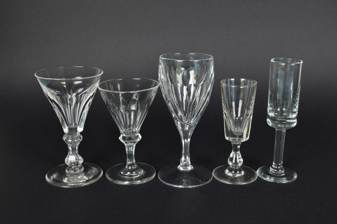 Diverse glazen - glas en kristal - set van 5